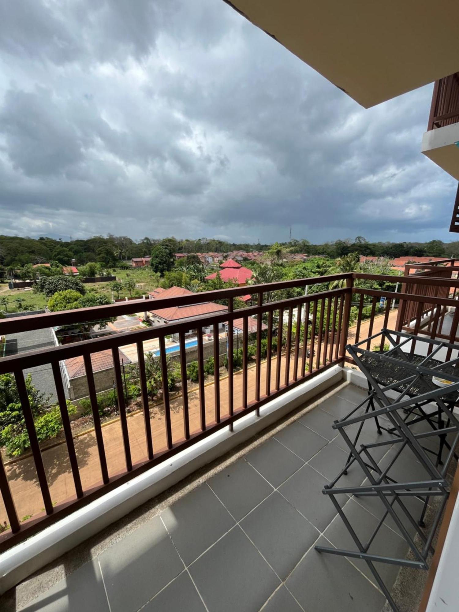 Condo In Camella Manors In Puerto Princesa Екстер'єр фото